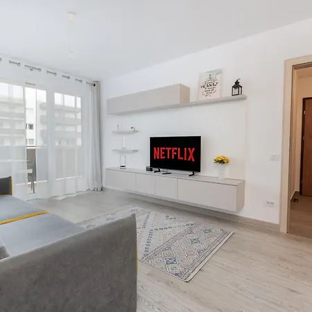 Urban 3 | Modern Living, Redefined Apartamento Braşov